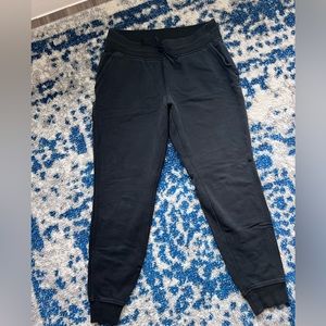 Black lulu lemon joggers